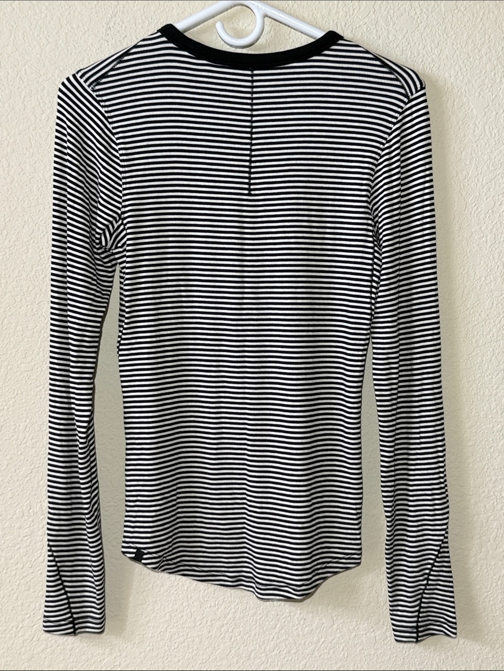 Lululemon Hold Tight Long-Sleeve Shirt - Picture 4 of 7